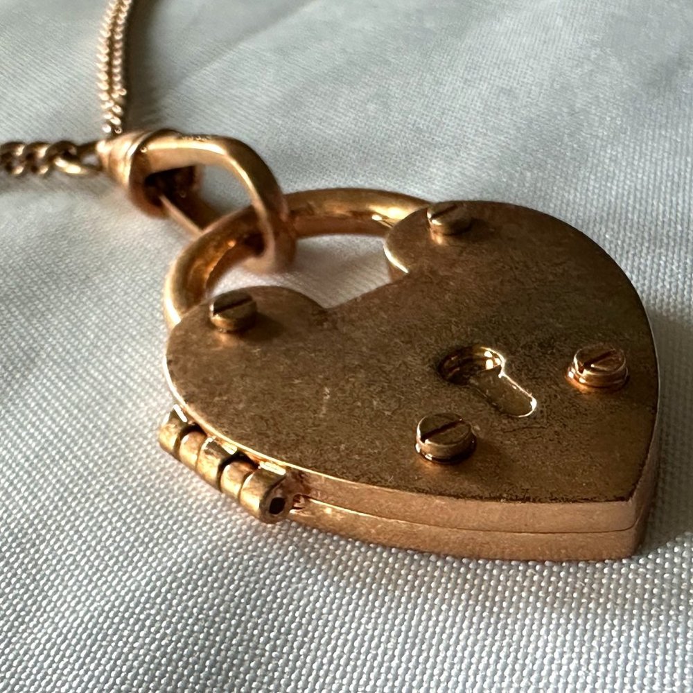 Heart Locket Necklace w Detachable Chain | Fossil Brand